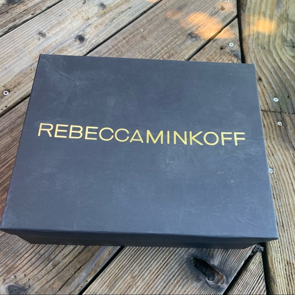 Nude sandals with a heel - Picture 6 of 6